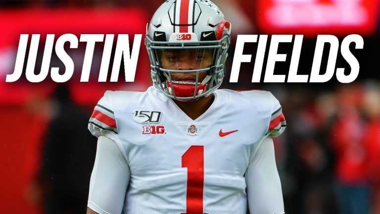 Justin Fields HD Desktop Wallpaper - IXpaper